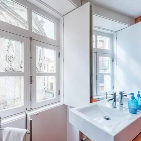 Guestready - The New Yellow Ledbetter ポルト